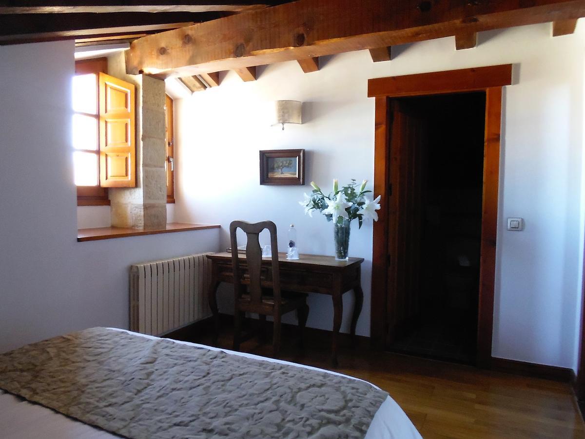 Posada Torre Palacio La Taxuela Villanueva la Lastra Bagian luar foto
